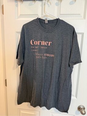 Gildan Heather Gray Tee with Pink 'Corner' Graphic